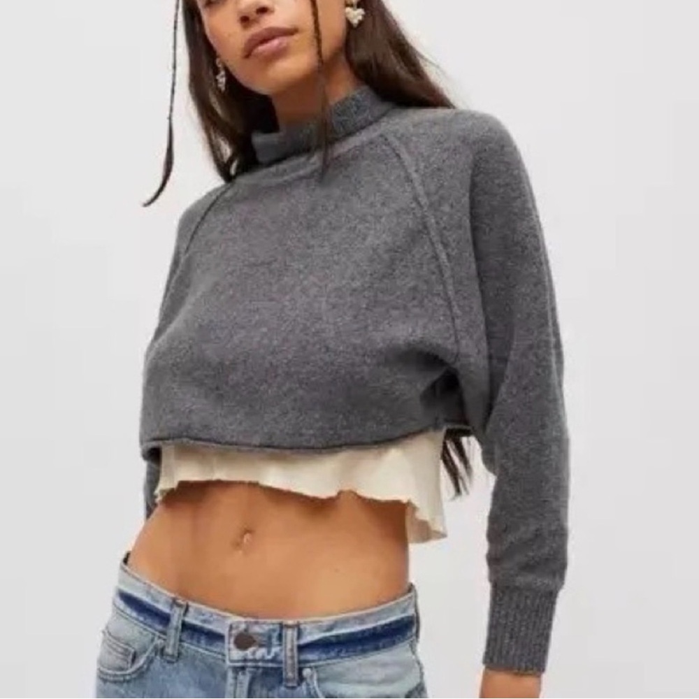 Urban Outfitters Cropped Turtleneck Sweater Gray Reverse Seam Knit Medium Kyla